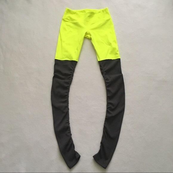 Alo Goddess Ribbed Legging Size L - Picture 2 of 4